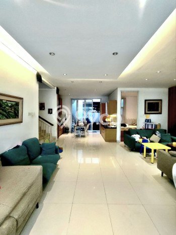 Rumah Elit Modern Tanpa Renovasi di Jatibening Bekasi Rumah Elit Modern Tanpa Renovasi di Jatibening Bekasi