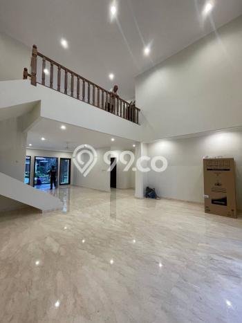 Rumah Mewah LB 400m2 Siap Huni Desain Elegan di Jati Padang, Jakarta Selatan Rumah Mewah LB 400m2 Siap Huni Desain Elegan di Jati Padang, Jakarta Selatan