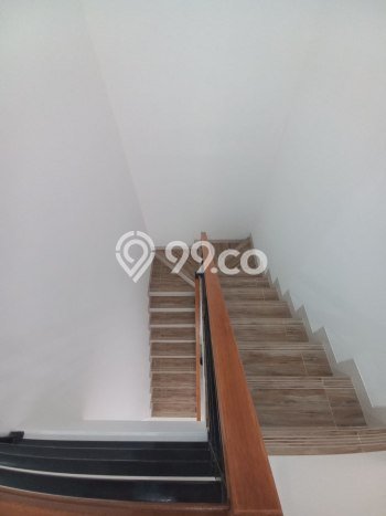 Rumah Elit LB 160m2 Siap Pakai Desain Elegan di Pondok Kelapa, Jakarta Timur Rumah Elit LB 160m2 Siap Pakai Desain Elegan di Pondok Kelapa, Jakarta Timur