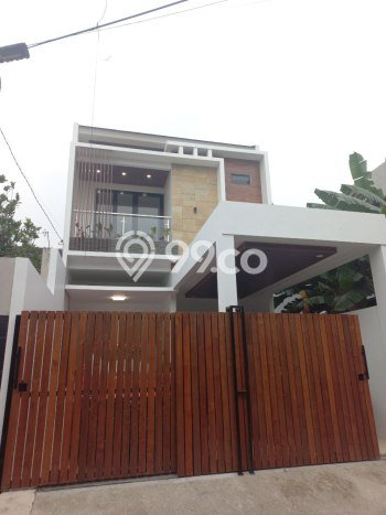 Rumah Elit LB 160m2 Siap Pakai Desain Elegan di Pondok Kelapa, Jakarta Timur Rumah Elit LB 160m2 Siap Pakai Desain Elegan di Pondok Kelapa, Jakarta Timur