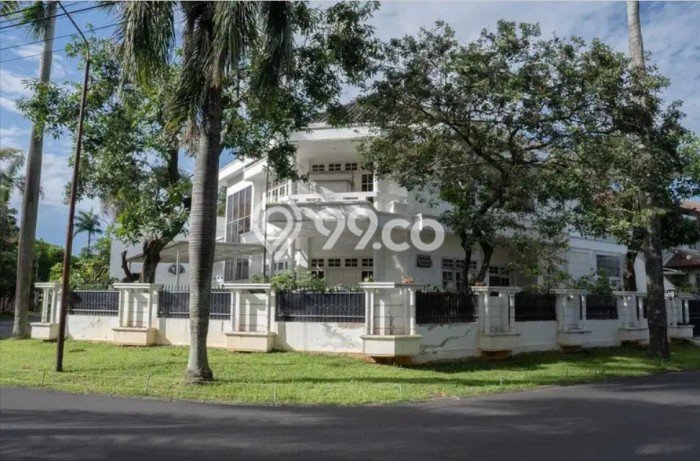 Dijual Rumah Luas Megah Dengan View Eksklusif di Pondok Indah, Jakarta Selatan Dijual Rumah Luas Megah Dengan View Eksklusif di Pondok Indah, Jakarta Selatan