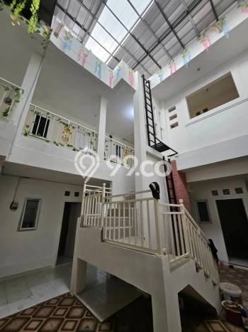 Rumah Kost untuk Dijual di Serpong Utara dengan 43 KT, 45 KM, Luas 1000m2 Rumah Kost untuk Dijual di Serpong Utara dengan 43 KT, 45 KM, Luas 1000m2