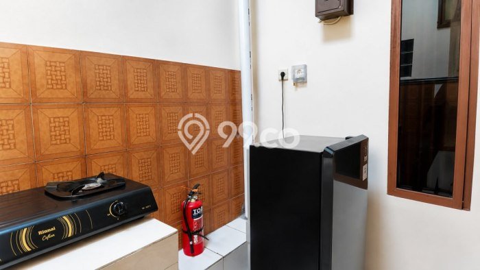 Rumah Kost untuk Dijual di Ciputat Timur dengan 11 KT, 11 KM, Luas 165m2 Rumah Kost untuk Dijual di Ciputat Timur dengan 11 KT, 11 KM, Luas 165m2
