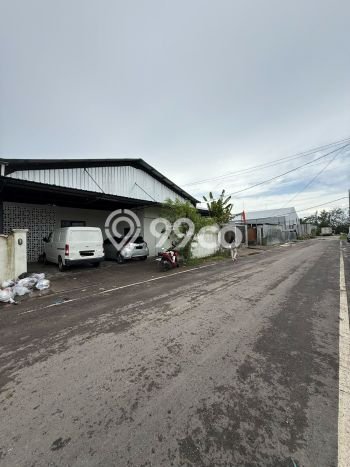 Unit Gudang Dijual di Denpasar LT 300m2 & LB 280m2 Unit Gudang Dijual di Denpasar LT 300m2 & LB 280m2