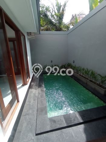 Disewakan! Rumah 3 Kamar Tidur &
3 Kamar Mandi di Kerobokan, Badung Disewakan! Rumah 3 Kamar Tidur &
3 Kamar Mandi di Kerobokan, Badung