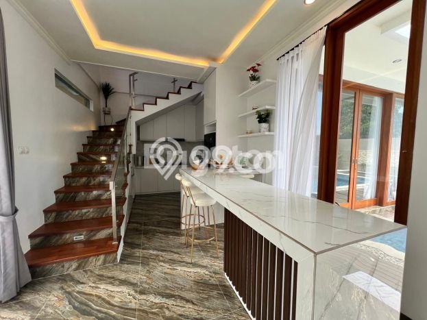 Rumah Mewah LB 360m2 Siap Pakai Desain Elegan di Jimbaran, Badung Rumah Mewah LB 360m2 Siap Pakai Desain Elegan di Jimbaran, Badung