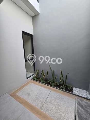 For Sale Hunian Rumah Terawat 5 KT di Surabaya Kota, Surabaya For Sale Hunian Rumah Terawat 5 KT di Surabaya Kota, Surabaya