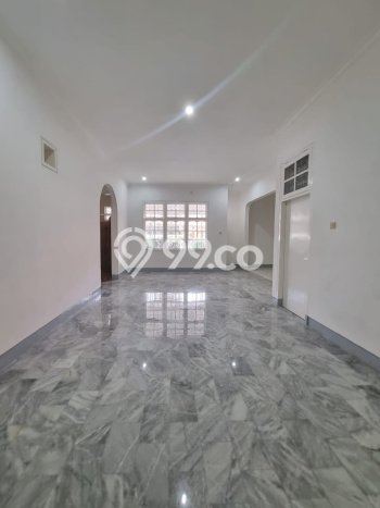 Lokasi terbaik! Rumah siap huni dikontrakkan di Pasar Minggu LB 300m2 Lokasi terbaik! Rumah siap huni dikontrakkan di Pasar Minggu LB 300m2
