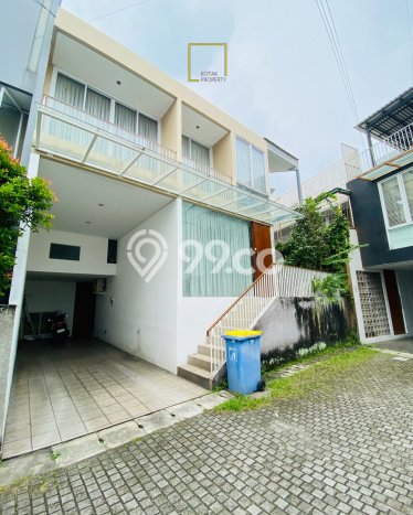 Jual Rumah Luas Megah Dengan View Eksklusif di Kemang, Jakarta Selatan Jual Rumah Luas Megah Dengan View Eksklusif di Kemang, Jakarta Selatan