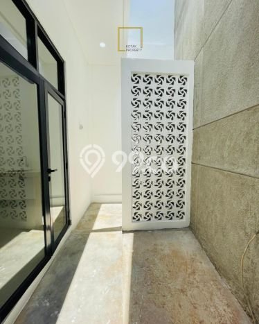 Jual Rumah Eksklusif 3 KT di Taman Mini, Jakarta Timur Jual Rumah Eksklusif 3 KT di Taman Mini, Jakarta Timur