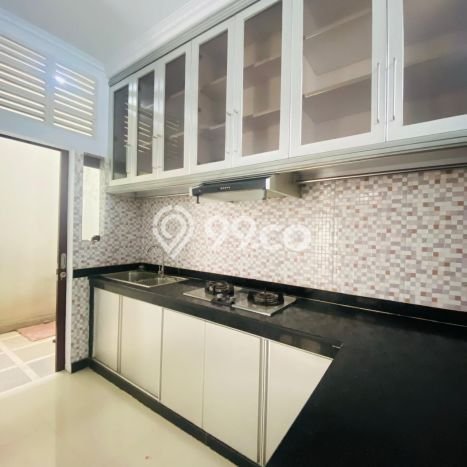 Disewakan! Rumah 3 Kamar Tidur &
3 Kamar Mandi di Pejaten, Jakarta Selatan Disewakan! Rumah 3 Kamar Tidur &
3 Kamar Mandi di Pejaten, Jakarta Selatan