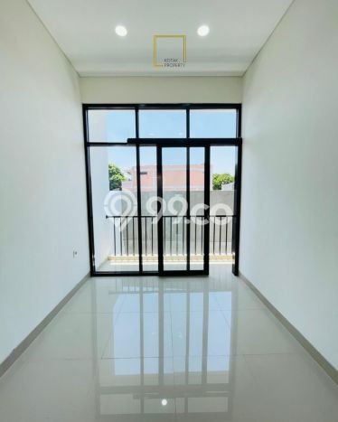 Jual Rumah Eksklusif 3 KT di Taman Mini, Jakarta Timur Jual Rumah Eksklusif 3 KT di Taman Mini, Jakarta Timur