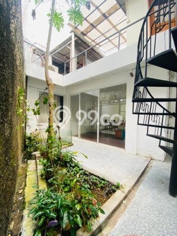 Disewakan! Rumah 3 Kamar Tidur &
3 Kamar Mandi di Lebak Bulus, Jakarta Selatan Disewakan! Rumah 3 Kamar Tidur &
3 Kamar Mandi di Lebak Bulus, Jakarta Selatan