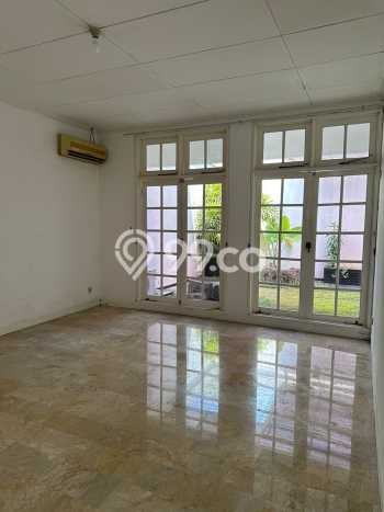 Rumah sewa siap pakai 3 KT di Pejaten, Jakarta Selatan Rumah sewa siap pakai 3 KT di Pejaten, Jakarta Selatan