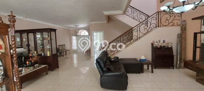 Rumah Elit LB 450m2 Siap Huni Desain Elegan di Cibubur, Bogor Rumah Elit LB 450m2 Siap Huni Desain Elegan di Cibubur, Bogor