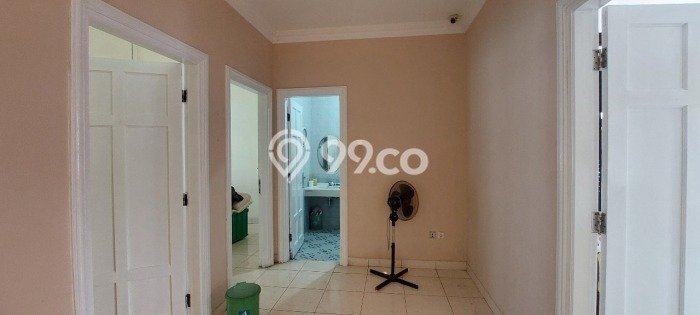 Rumah Elit LB 450m2 Siap Huni Desain Elegan di Cibubur, Bogor Rumah Elit LB 450m2 Siap Huni Desain Elegan di Cibubur, Bogor