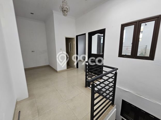 Dijual Rumah Luas Megah Dengan View Eksklusif di Muara Karang, Jakarta Utara Dijual Rumah Luas Megah Dengan View Eksklusif di Muara Karang, Jakarta Utara