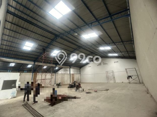 Gudang Disewakan Kawasan Cipondoh, Luas 1400m², Area Komersial, Akses Utama Gudang Disewakan Kawasan Cipondoh, Luas 1400m², Area Komersial, Akses Utama