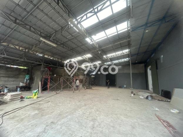 Gudang Disewakan Kawasan Cipondoh, Luas 1400m², Area Komersial, Akses Utama Gudang Disewakan Kawasan Cipondoh, Luas 1400m², Area Komersial, Akses Utama