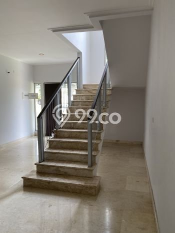 Rumah Elit Modern Tanpa Renovasi di Golf Island Jakarta Utara Rumah Elit Modern Tanpa Renovasi di Golf Island Jakarta Utara