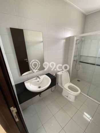 Rumah Elit Modern Tanpa Renovasi di Golf Island Jakarta Utara Rumah Elit Modern Tanpa Renovasi di Golf Island Jakarta Utara