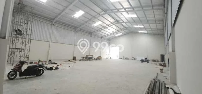 LOKASI STRATEGIS! Gudang Disewakan di Cipondoh, Luas 615m2m², Area Ramai LOKASI STRATEGIS! Gudang Disewakan di Cipondoh, Luas 615m2m², Area Ramai