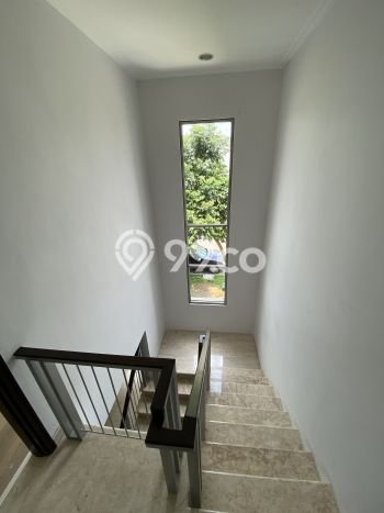 Rumah Elit Modern Tanpa Renovasi di Golf Island Jakarta Utara Rumah Elit Modern Tanpa Renovasi di Golf Island Jakarta Utara