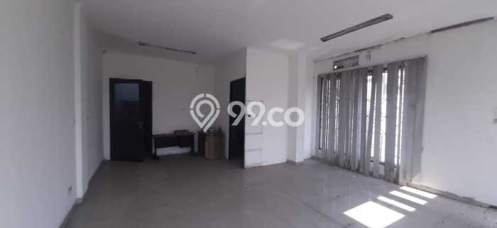 Area Ramai! Ruko Dijual di Tebet untuk Bisnis Luas Bangunan 210m2 Area Ramai! Ruko Dijual di Tebet untuk Bisnis Luas Bangunan 210m2