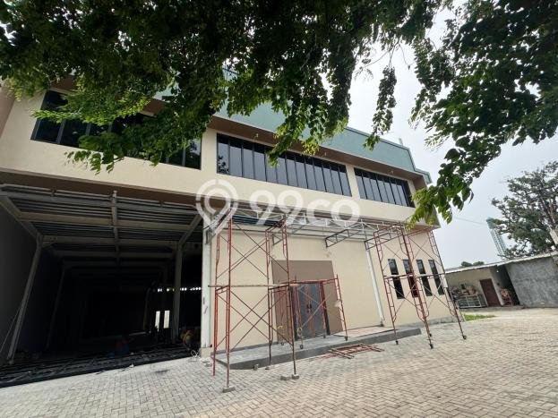 Gudang Disewa di Jakarta Barat dengan LB 10901m2 Area Komersial Ramai Gudang Disewa di Jakarta Barat dengan LB 10901m2 Area Komersial Ramai