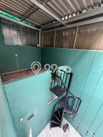Jual Rumah Mewah Megah Dengan View Eksklusif di Kembangan Selatan, Jakarta Barat Jual Rumah Mewah Megah Dengan View Eksklusif di Kembangan Selatan, Jakarta Barat