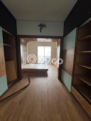 Jual Rumah Mewah Megah Dengan View Eksklusif di Kembangan Selatan, Jakarta Barat Jual Rumah Mewah Megah Dengan View Eksklusif di Kembangan Selatan, Jakarta Barat