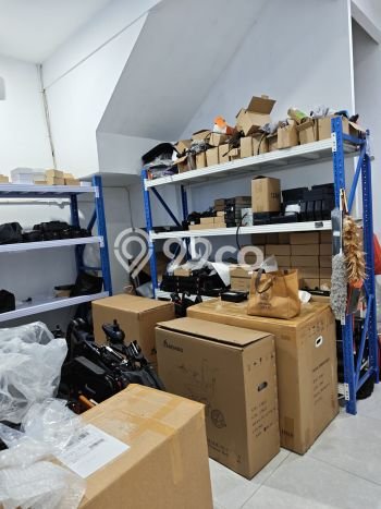 Unit Ruko Dijual di Jakarta Barat LT 84m2 & LB 180m2 Unit Ruko Dijual di Jakarta Barat LT 84m2 & LB 180m2