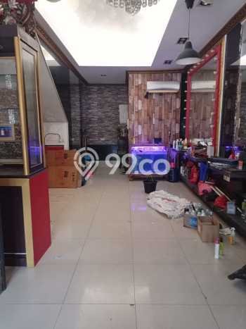 Rumah Elit Modern Tanpa Renovasi di Pantai Indah Kapuk Jakarta Utara Rumah Elit Modern Tanpa Renovasi di Pantai Indah Kapuk Jakarta Utara