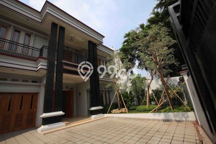 Dijual Rumah Premium dengan Fasilitas Sekitar Lengkap di Kebon Jeruk, Jakarta Barat Dijual Rumah Premium dengan Fasilitas Sekitar Lengkap di Kebon Jeruk, Jakarta Barat