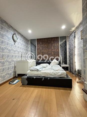 Jual Rumah Luas Elegan Dengan View Eksklusif di Green Lake City, Jakarta Barat Jual Rumah Luas Elegan Dengan View Eksklusif di Green Lake City, Jakarta Barat