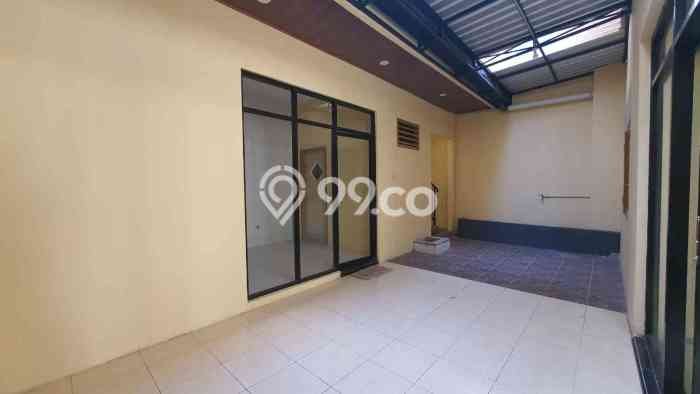 Rumah Nyaman di Darmo permai, Surabaya, Luas 264m² LB 325m² Rumah Nyaman di Darmo permai, Surabaya, Luas 264m² LB 325m²