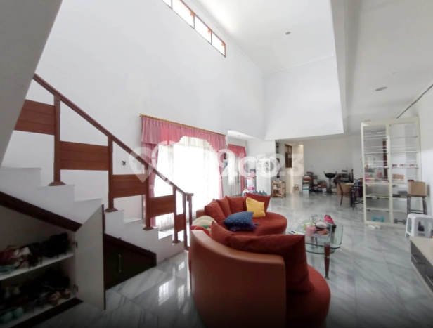 For Sale! Luxury House LT 310m2 Desain Modern di Pasteur For Sale! Luxury House LT 310m2 Desain Modern di Pasteur