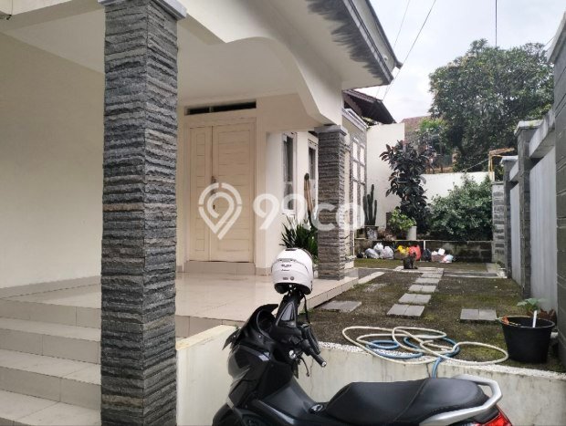 BEST PRICE! Rumah Premium area Awiligar, LT 259m2m² LB 300m2m² BEST PRICE! Rumah Premium area Awiligar, LT 259m2m² LB 300m2m²
