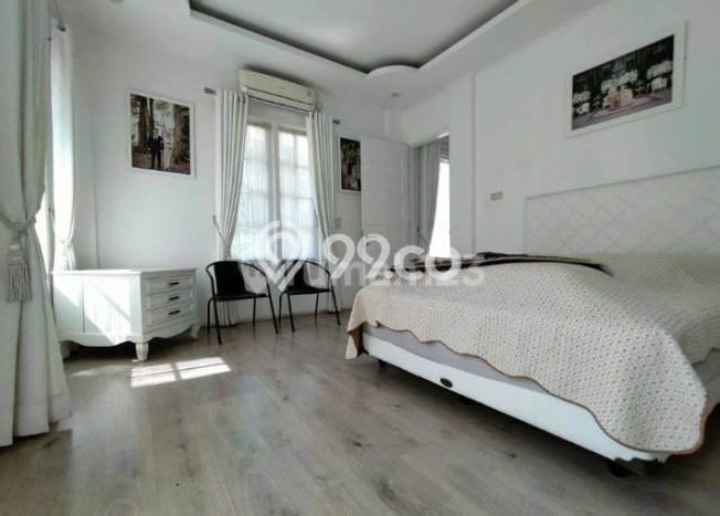 Jual Segera Rumah LT 288m² / LB 270m² di Kawasan Komersial Pondok Hijau, Bandung Jual Segera Rumah LT 288m² / LB 270m² di Kawasan Komersial Pondok Hijau, Bandung