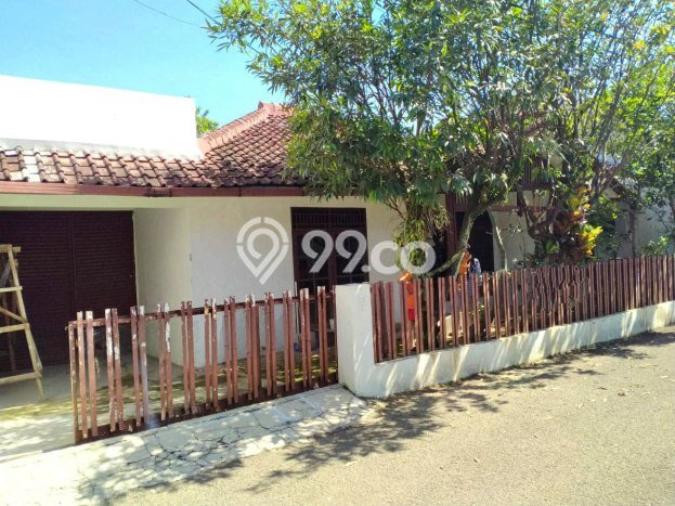 Rumah Terawat kawasan Arcamanik, Bandung, LT 173m² Bangunan 130m² DIJUAL CEPAT! Rumah Terawat kawasan Arcamanik, Bandung, LT 173m² Bangunan 130m² DIJUAL CEPAT!