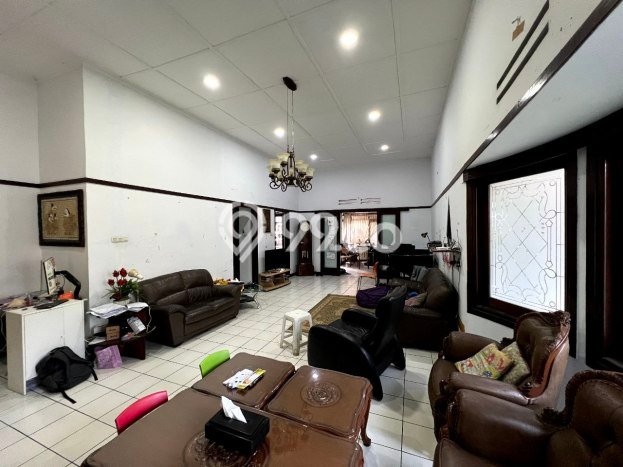 Rumah Elit Modern Tanpa Renovasi di Dago Bandung Rumah Elit Modern Tanpa Renovasi di Dago Bandung