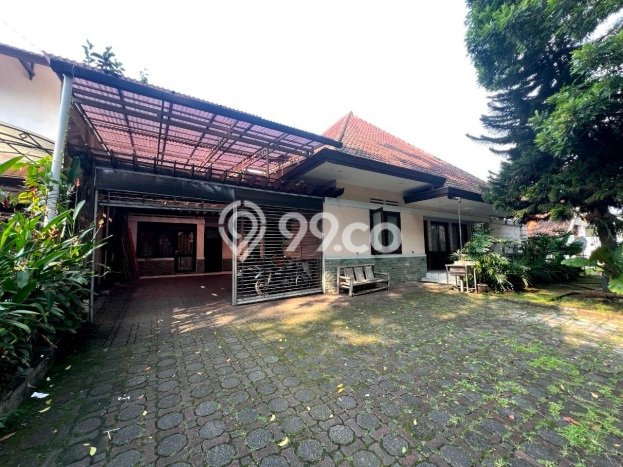 Rumah Elit Modern Tanpa Renovasi di Dago Bandung Rumah Elit Modern Tanpa Renovasi di Dago Bandung