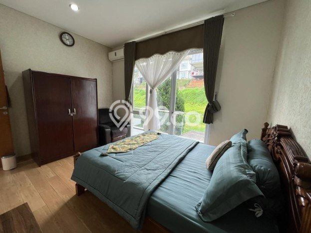 BEST CHOICE! Rumah area , LT 220m2m² Bangunan 300m2m² BEST CHOICE! Rumah area , LT 220m2m² Bangunan 300m2m²