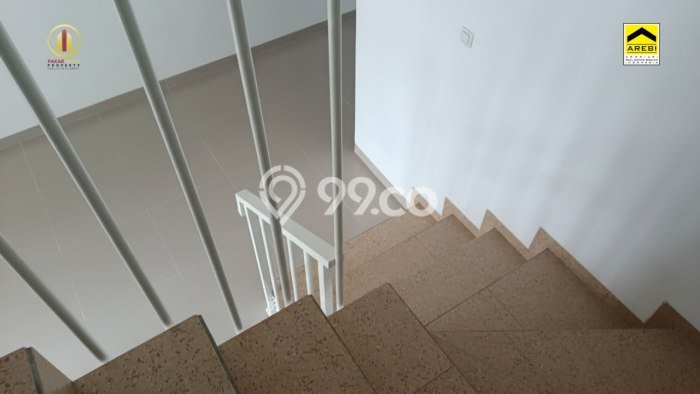 Dijual Rumah Strategis Bagus Punya 4 KT di Arcamanik Bandung SHM Dijual Rumah Strategis Bagus Punya 4 KT di Arcamanik Bandung SHM