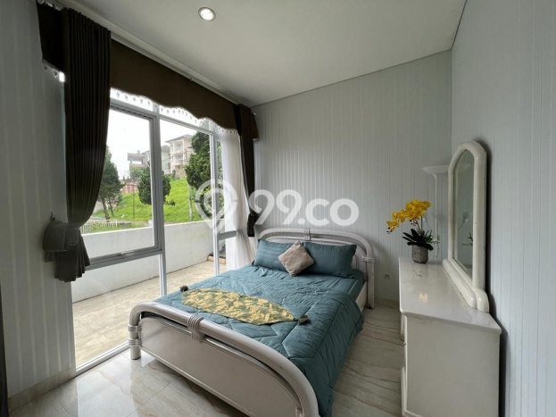 BEST CHOICE! Rumah area , LT 220m2m² Bangunan 300m2m² BEST CHOICE! Rumah area , LT 220m2m² Bangunan 300m2m²