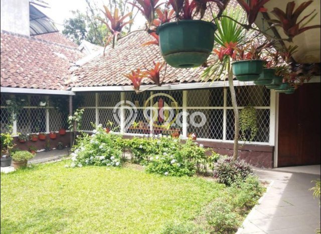 Rumah Luxury Modern Tanpa Renovasi di Riau Bandung Rumah Luxury Modern Tanpa Renovasi di Riau Bandung