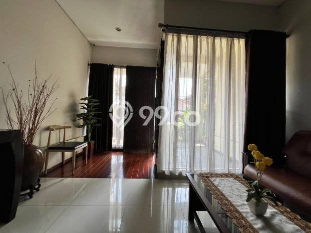 Ready to Use! Premium House LT 388m2 Desain Elegan di Buah Batu Ready to Use! Premium House LT 388m2 Desain Elegan di Buah Batu