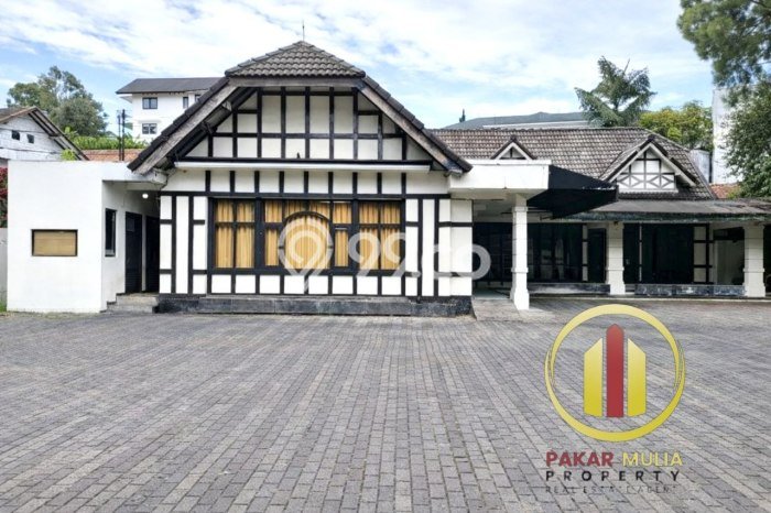 Rumah Luxury Modern Siap Huni di Dago Bandung Rumah Luxury Modern Siap Huni di Dago Bandung