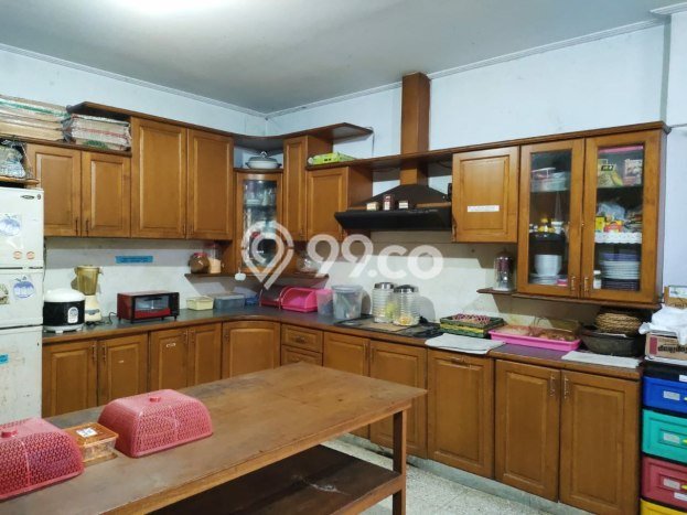 Rumah Strategis 5 Kamar Tidur dan 4 Kamar Mandi di , Dekat Pusat Kota, Bandung Rumah Strategis 5 Kamar Tidur dan 4 Kamar Mandi di , Dekat Pusat Kota, Bandung