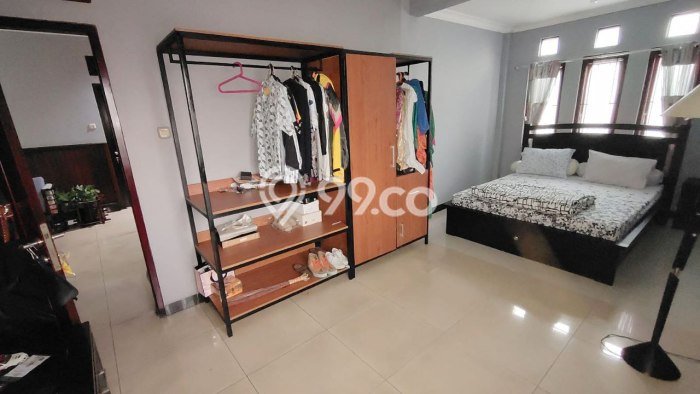 Siap Huni Hunian Elit 8 Kamar di Cimahi Utara Dekat ke Mana Pun Siap Huni Hunian Elit 8 Kamar di Cimahi Utara Dekat ke Mana Pun